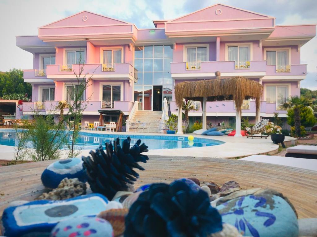 Cunda Leo Boutique Hotel & Pool Ayvalı Exterior foto